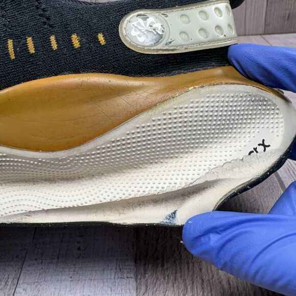 Nike ReactX Infinity Run 4 Men's Size 9.5 Running Shoes Sneakers Black Bronzine - Picture 15 of 16